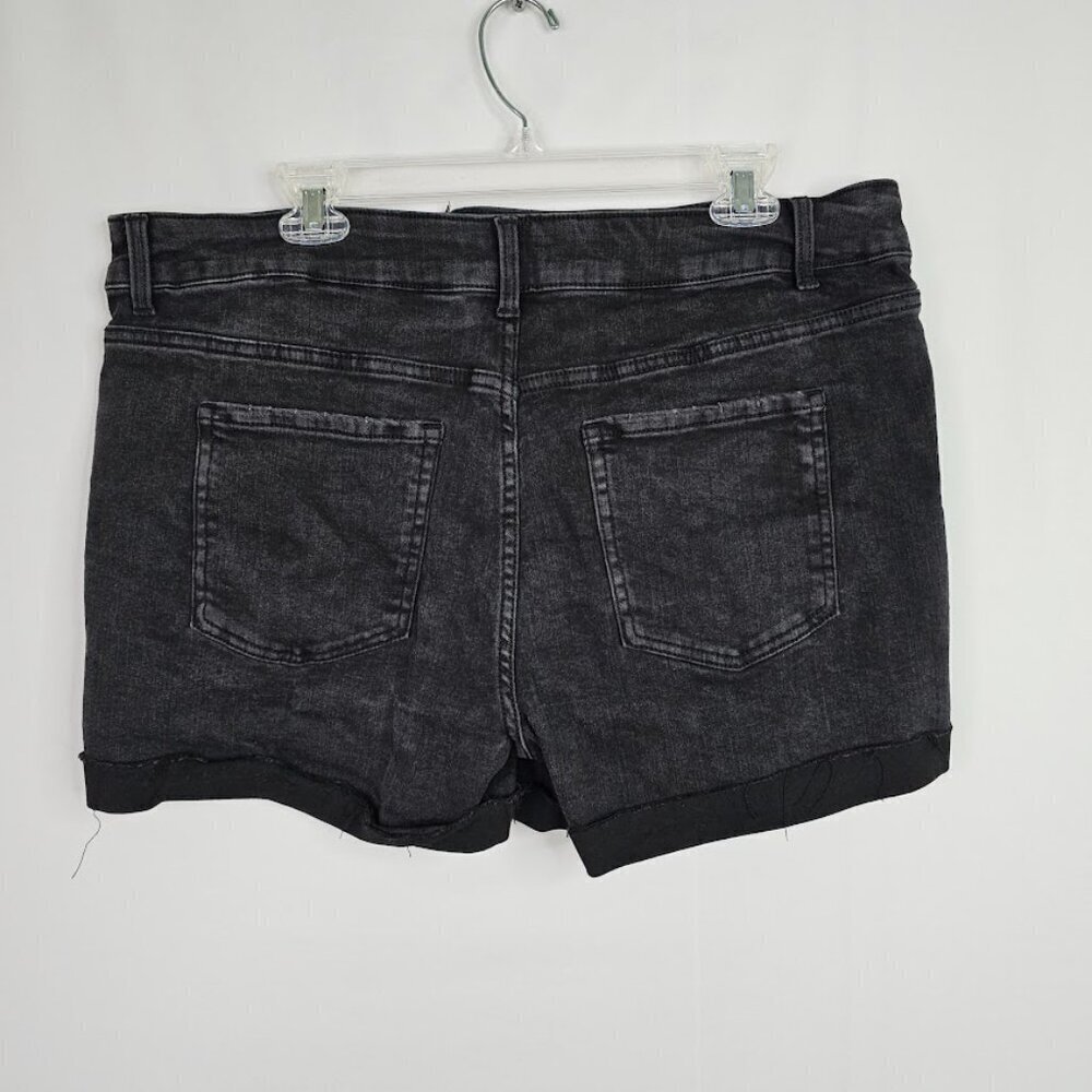 TIME AND TRU Jean Shorts size 18 BLACK Distressed Denim Goth Grunge Mid Rise - Picture 7 of 7